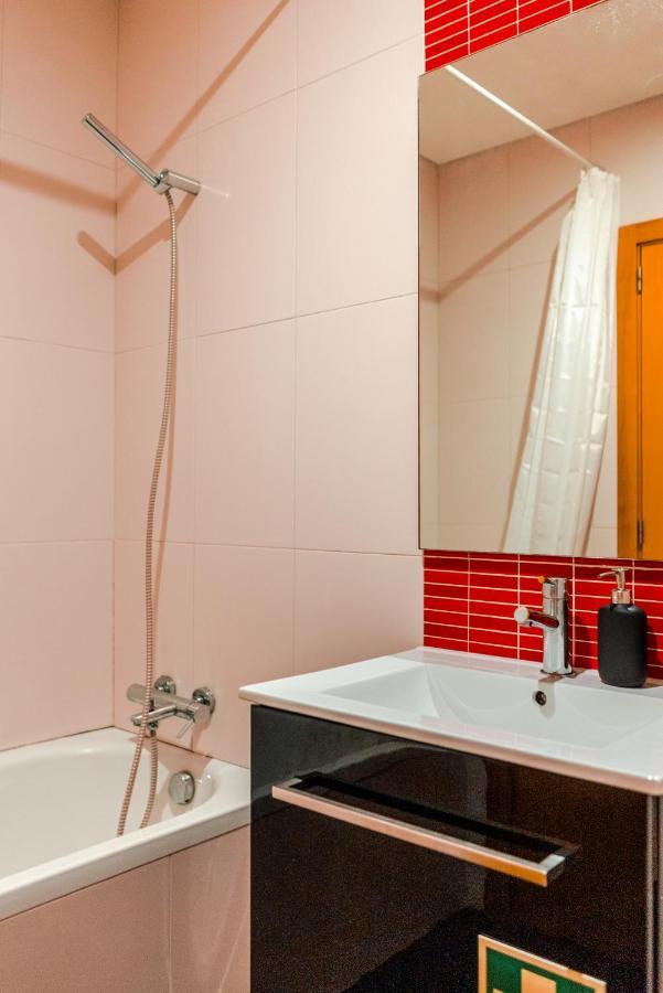 Cozy Studio In The Heart Of Lapa - 5Min Walk To Metro! Порту Экстерьер фото
